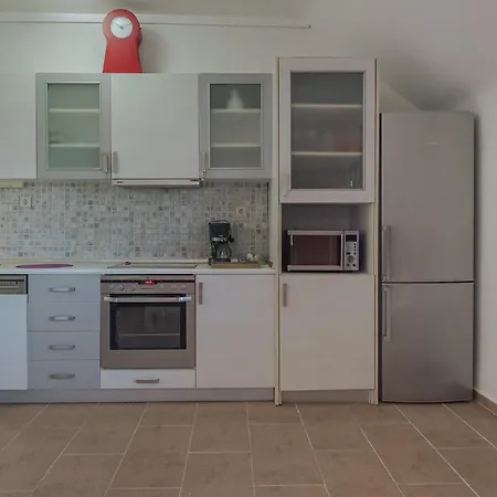 Sara 2 Amazing Sea View Maisonette, *