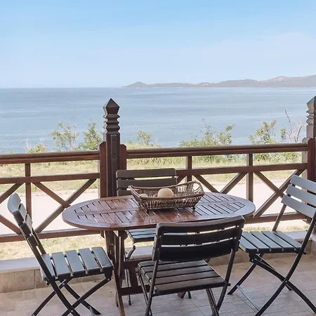 Sara 2 Amazing Sea View Maisonette, *