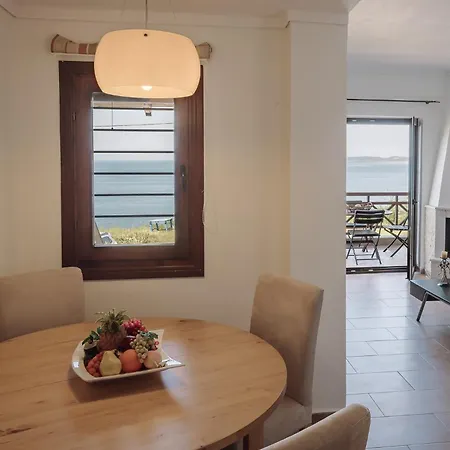 Sara 2 Amazing Sea View Maisonette, בית נופש