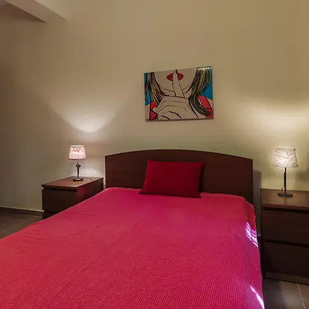 בית נופש Sara 2 Amazing Sea View Maisonette, לריסוס