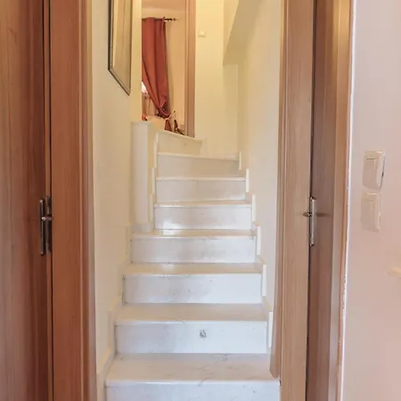 Sara 2 Amazing Sea View Maisonette, בית נופש
