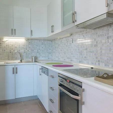 Sara 2 Amazing Sea View Maisonette, *