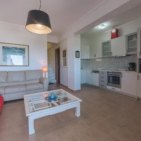 Sara 2 Amazing Sea View Maisonette, 別荘 *